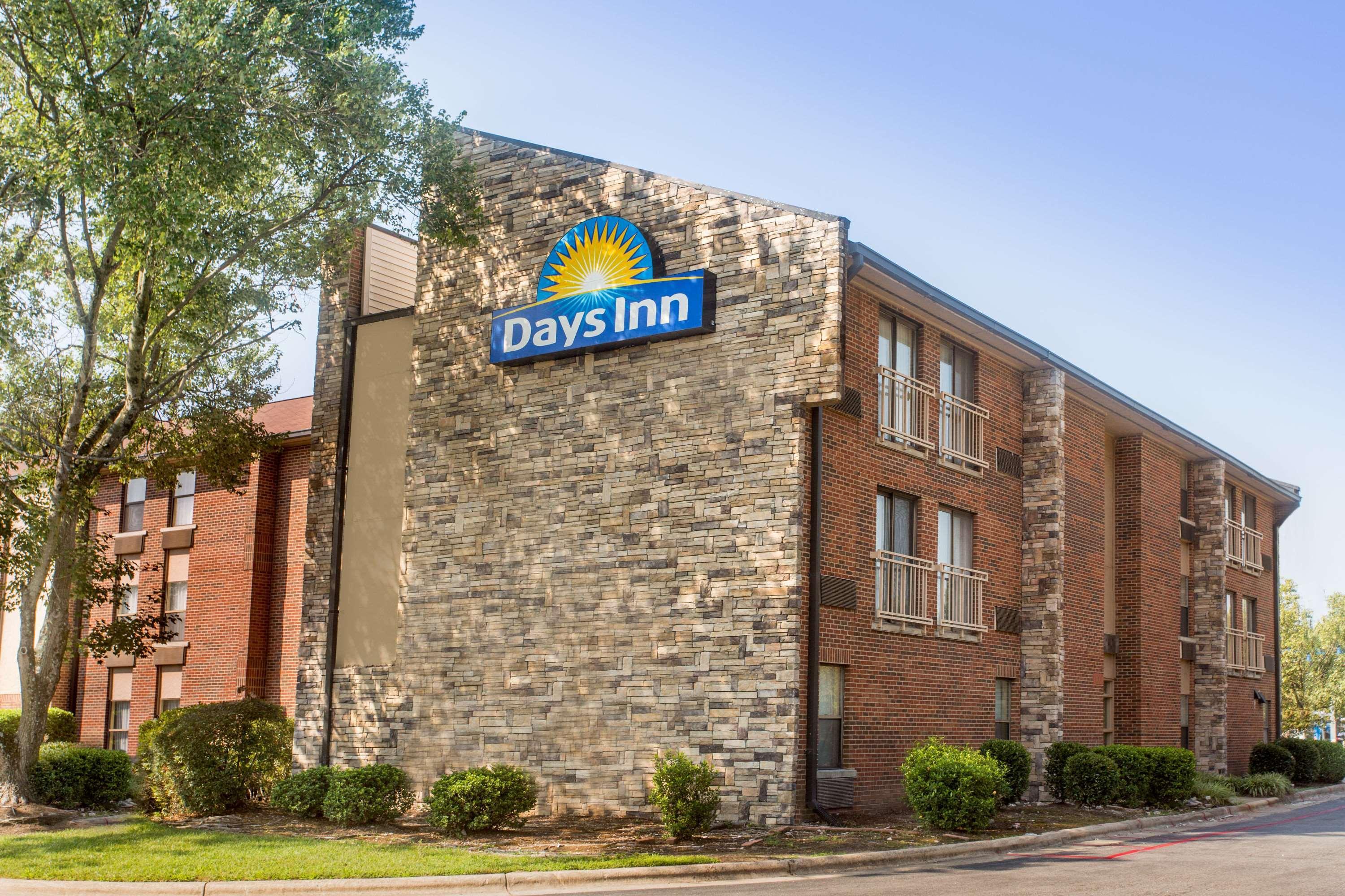 Days Inn By Wyndham Raleigh-Airport-Research Triangle Park Morrisville Exterior foto